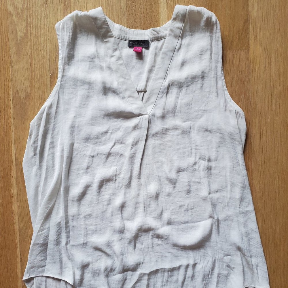 White sleeveless blouse